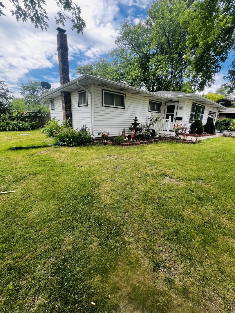 3858 E Lakeview Drive, Kankakee, IL 60901