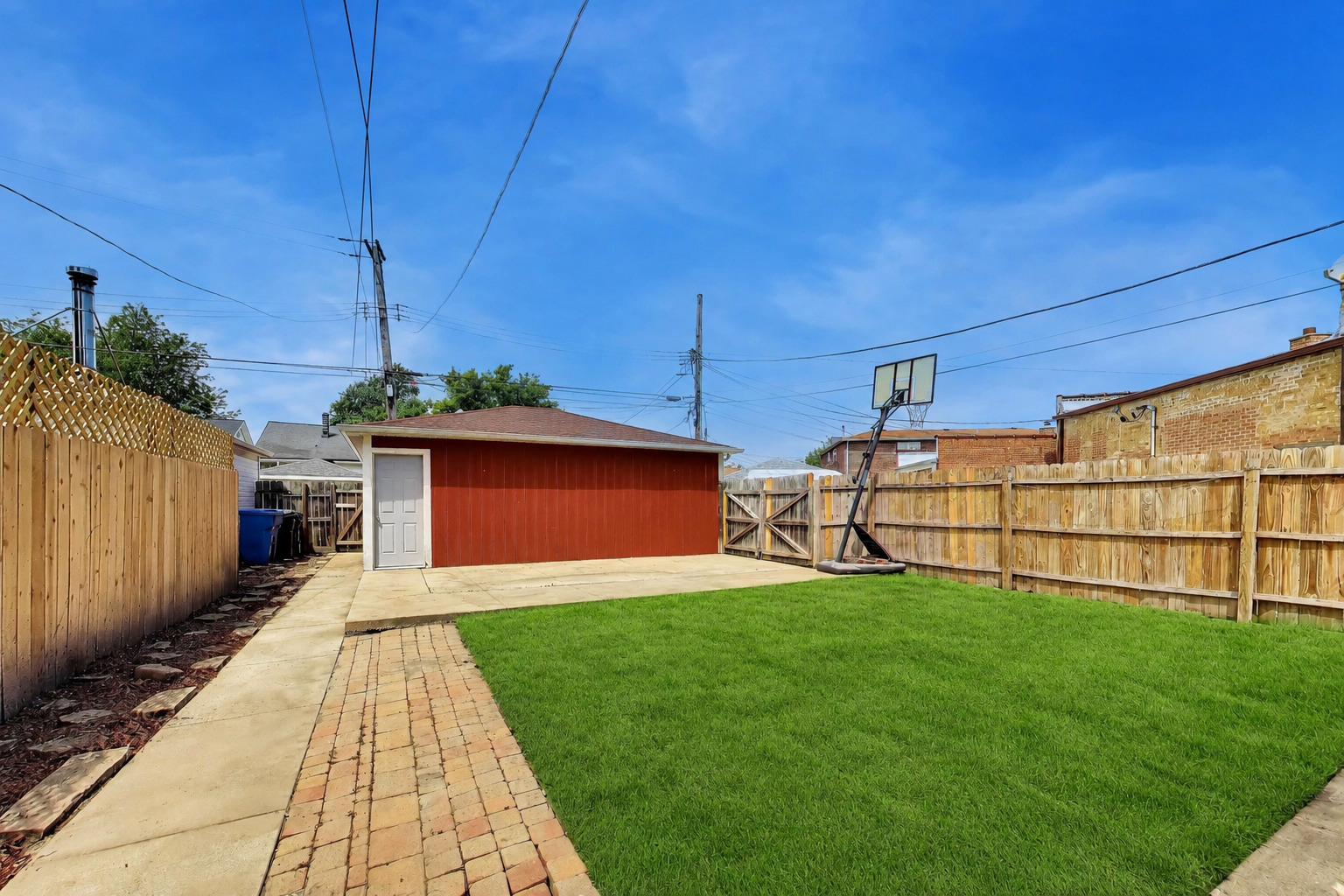 5718 N Parkside Avenue, Chicago, IL 60646