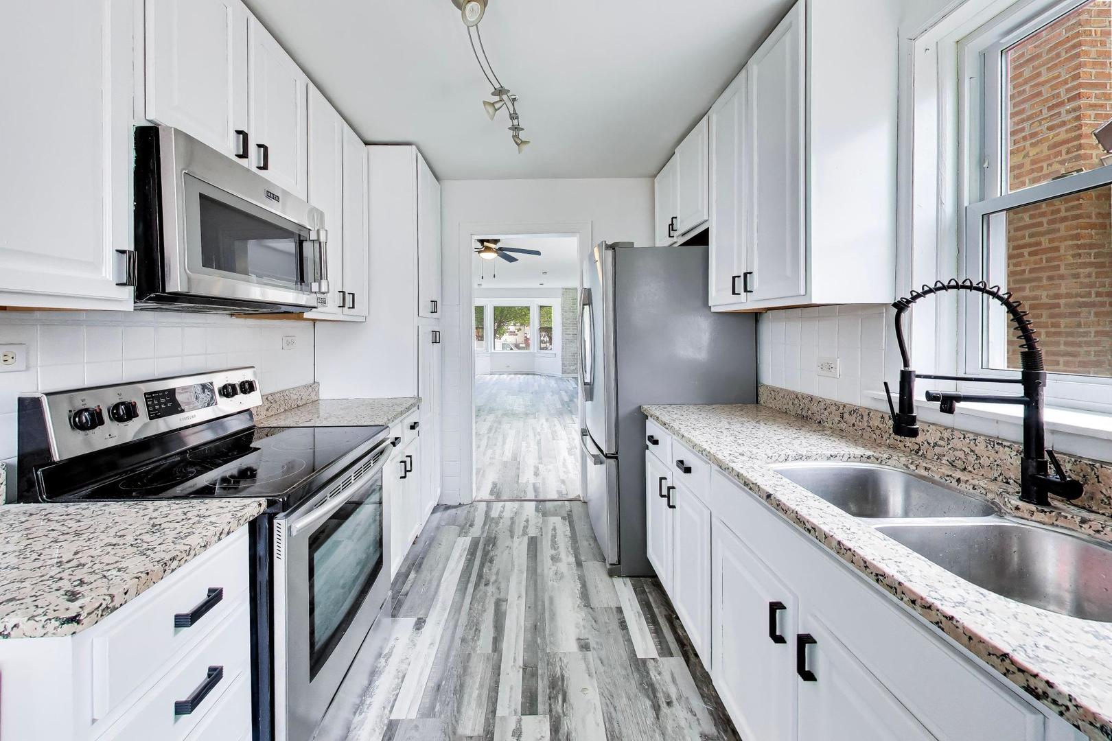 5718 N Parkside Avenue, Chicago, IL 60646