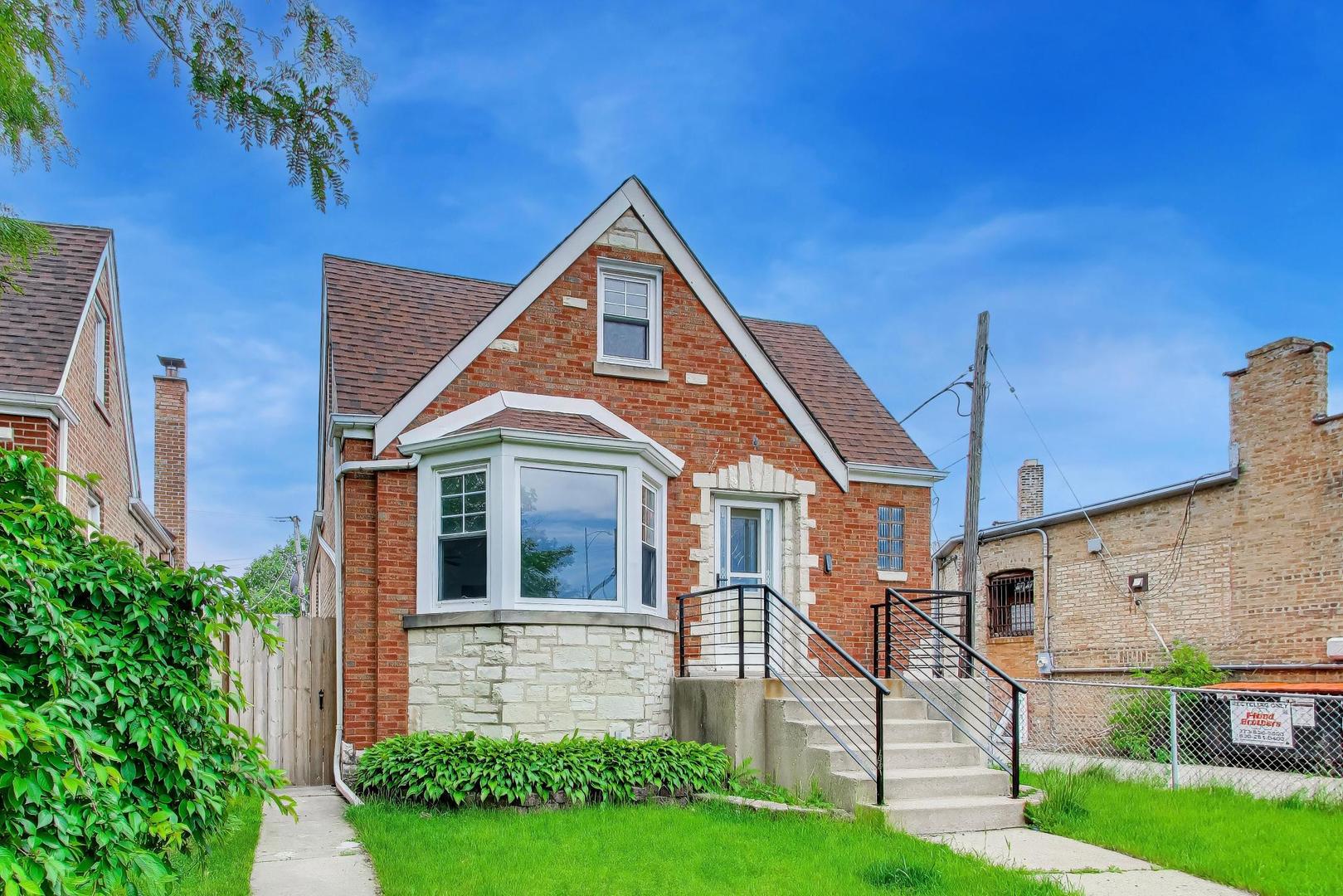 5718 N Parkside Avenue, Chicago, IL 60646
