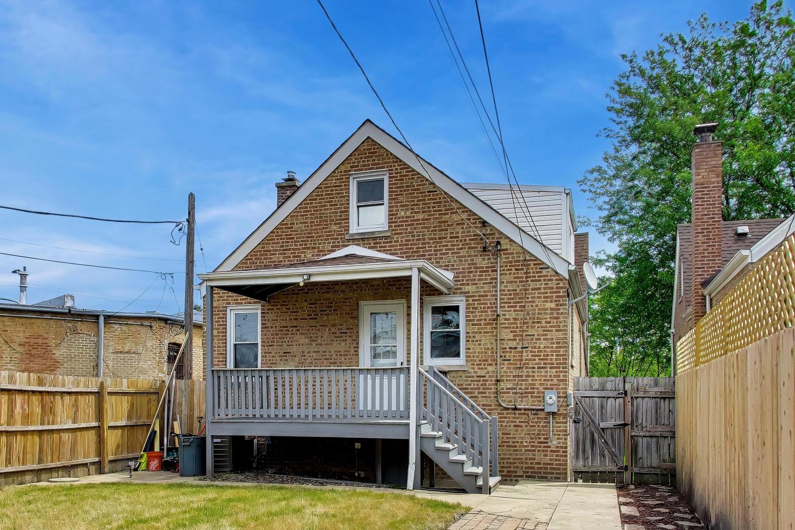 5718 N Parkside Avenue, Chicago, IL 60646