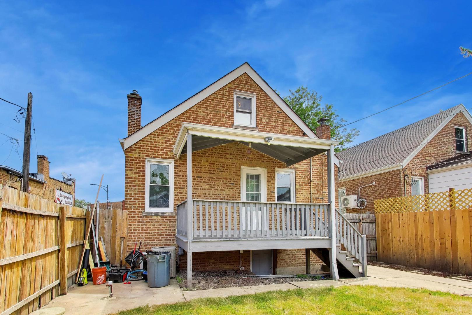 5718 N Parkside Avenue, Chicago, IL 60646
