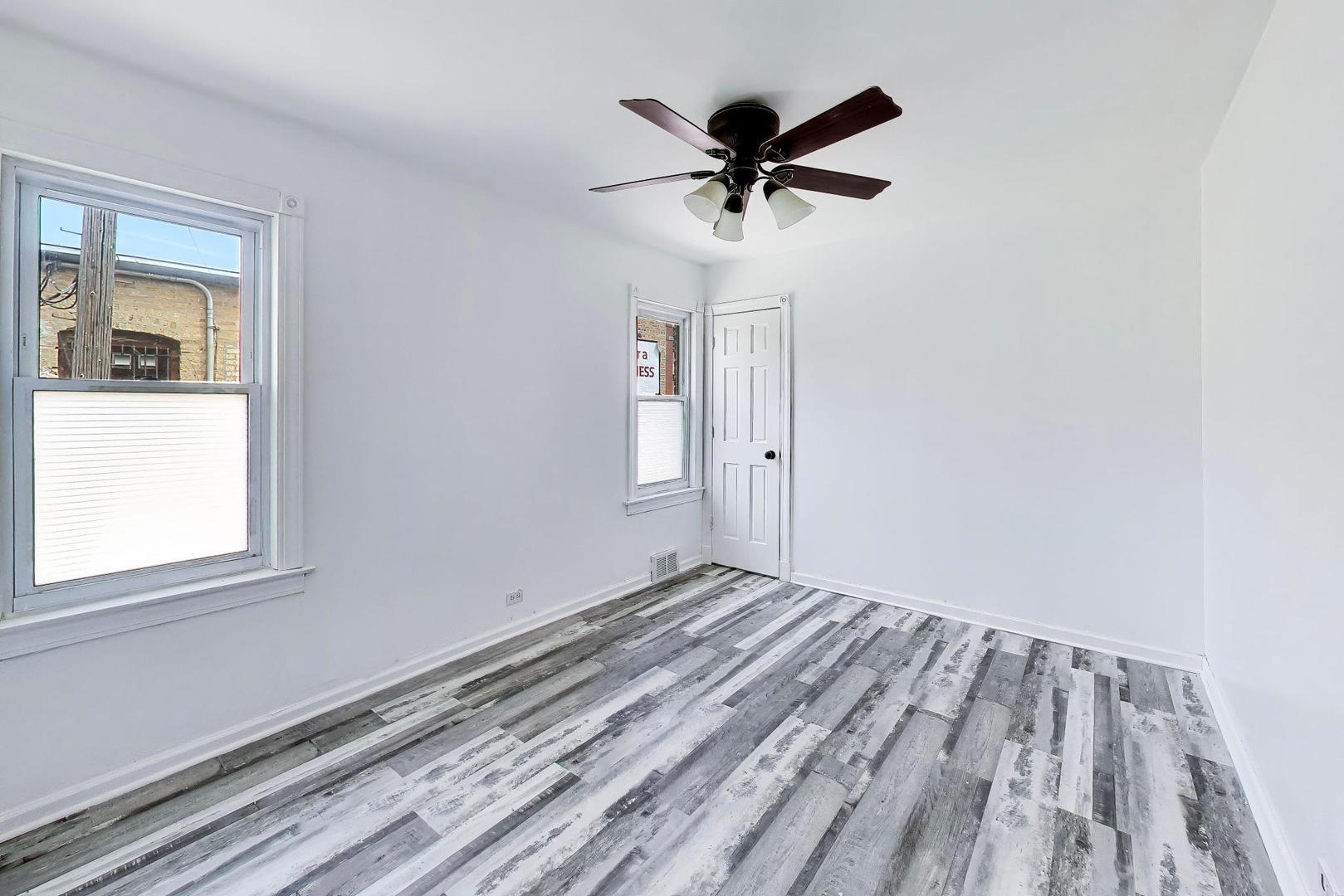 5718 N Parkside Avenue, Chicago, IL 60646