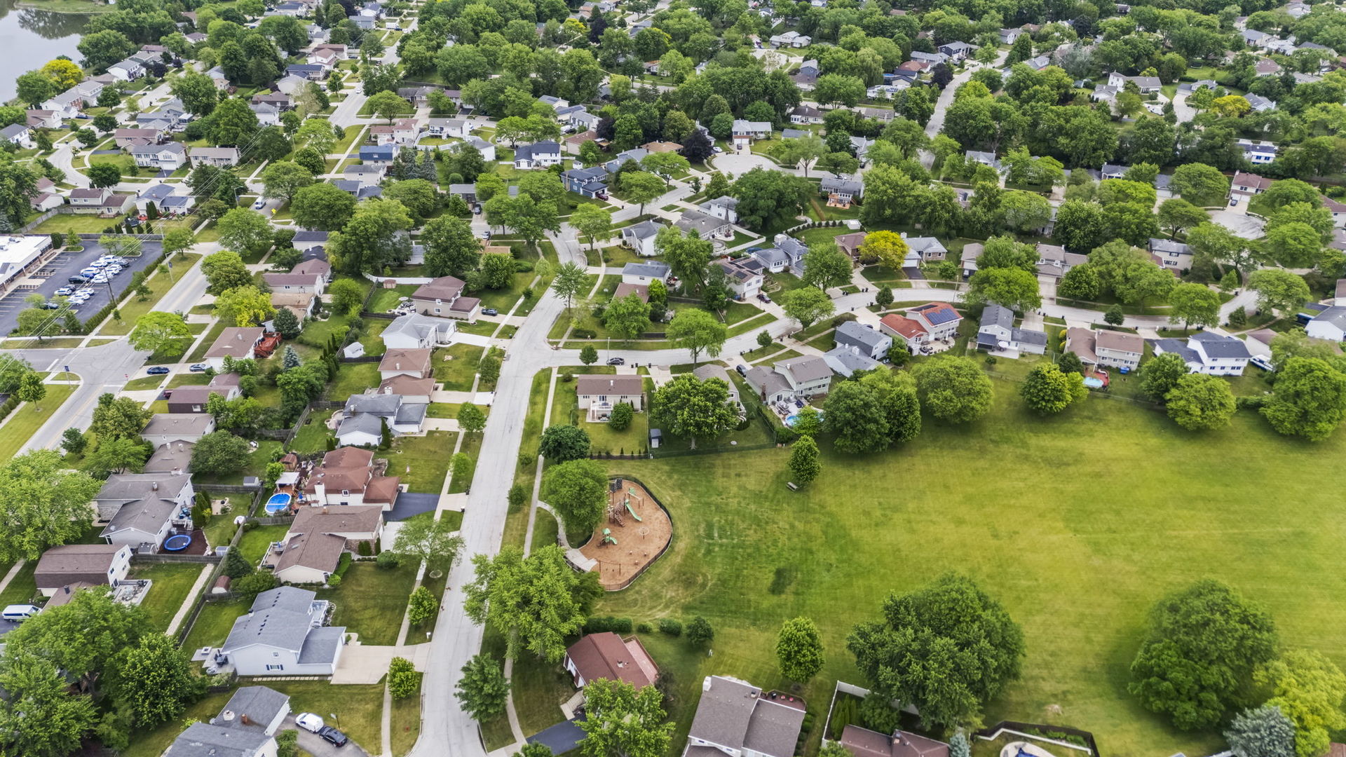 1005 W Firestone Drive, Hoffman Estates, IL 60192