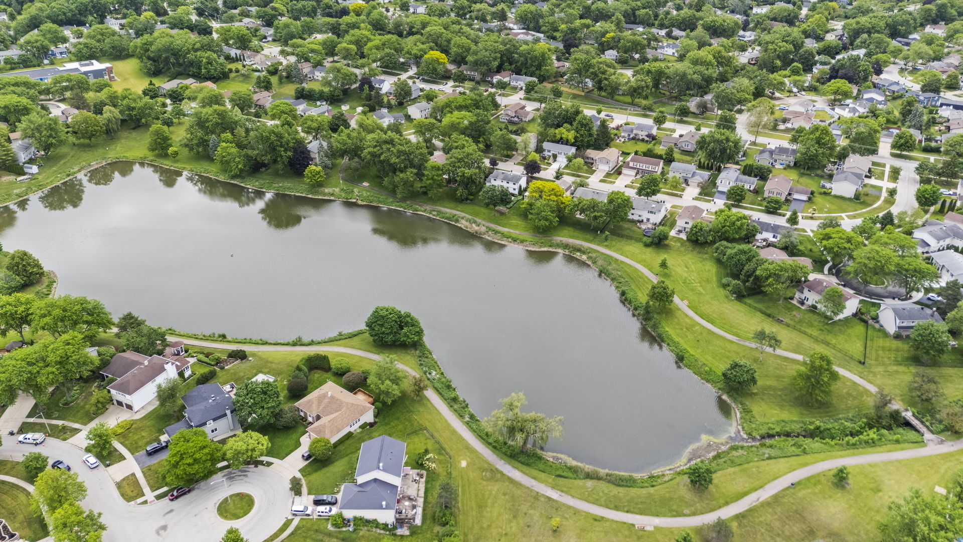 1005 W Firestone Drive, Hoffman Estates, IL 60192