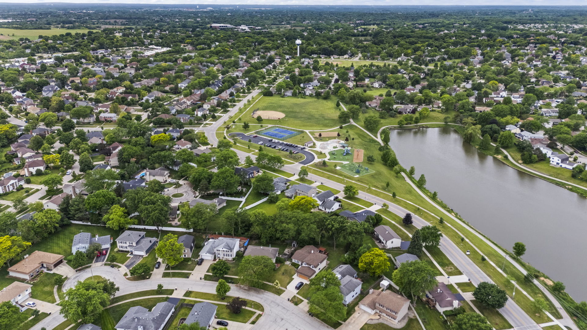 1005 W Firestone Drive, Hoffman Estates, IL 60192