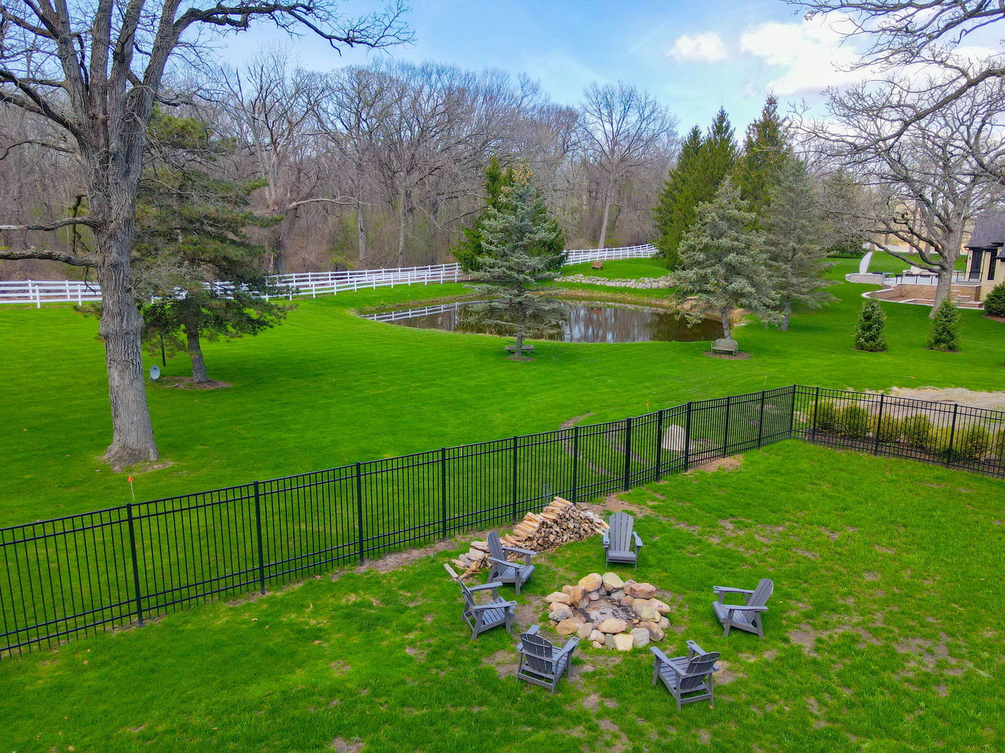37132 N Black Velvet Lane, Wadsworth, IL 60083