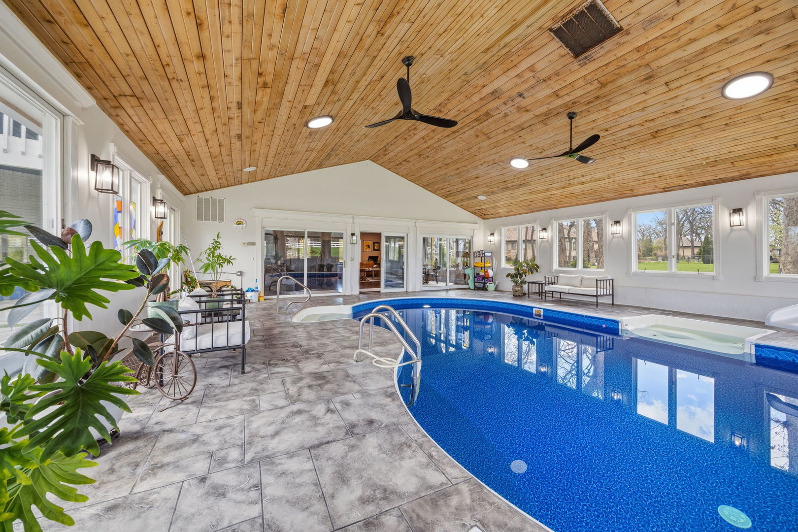 37132 N Black Velvet Lane, Wadsworth, IL 60083