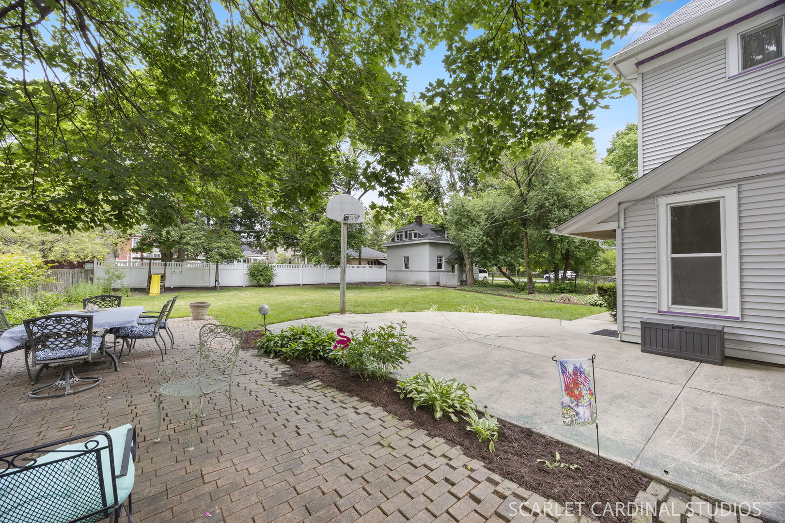 1205 W Downer Place, Aurora, IL 60506