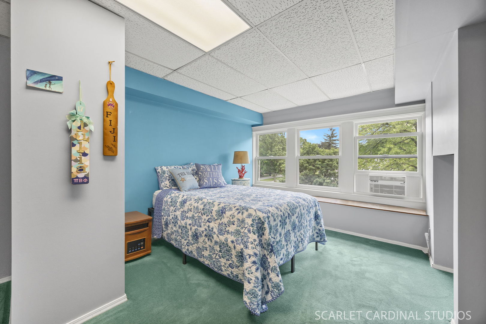 1205 W Downer Place, Aurora, IL 60506