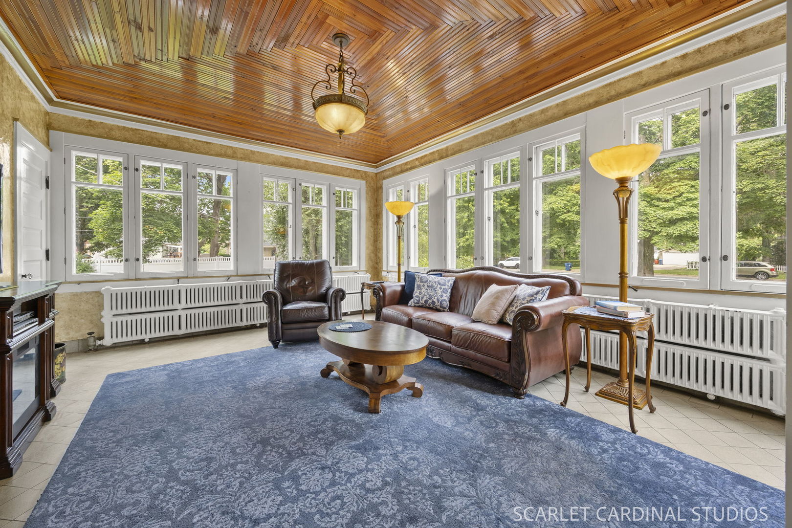 1205 W Downer Place, Aurora, IL 60506