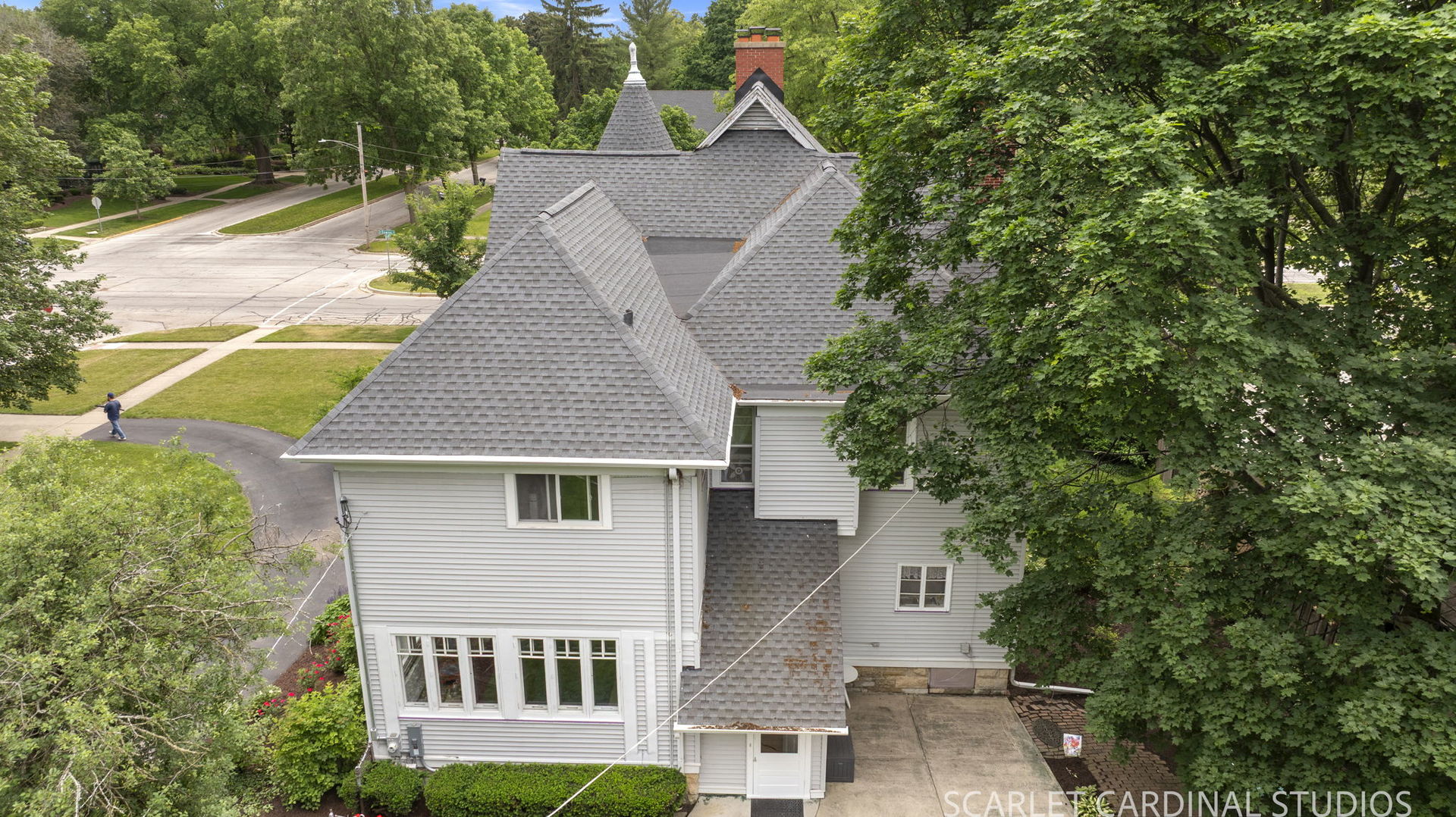 1205 W Downer Place, Aurora, IL 60506