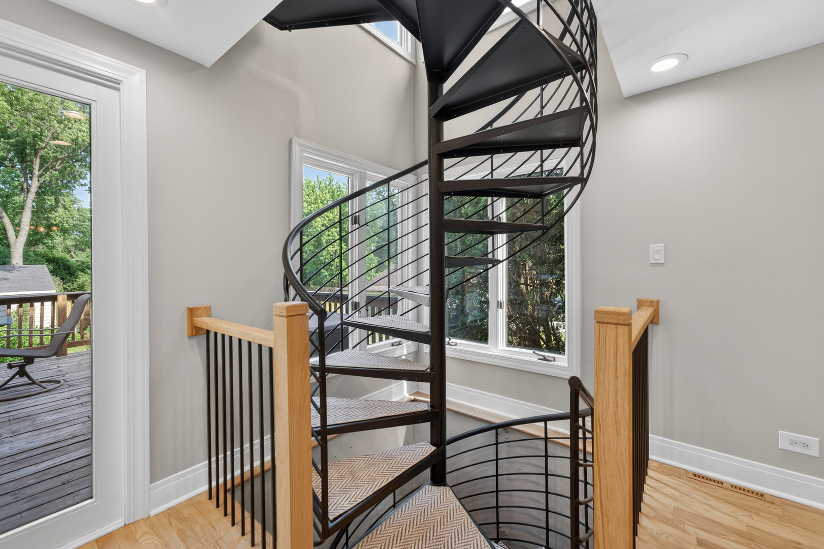 433 S Euclid Avenue, Villa Park, IL 60181