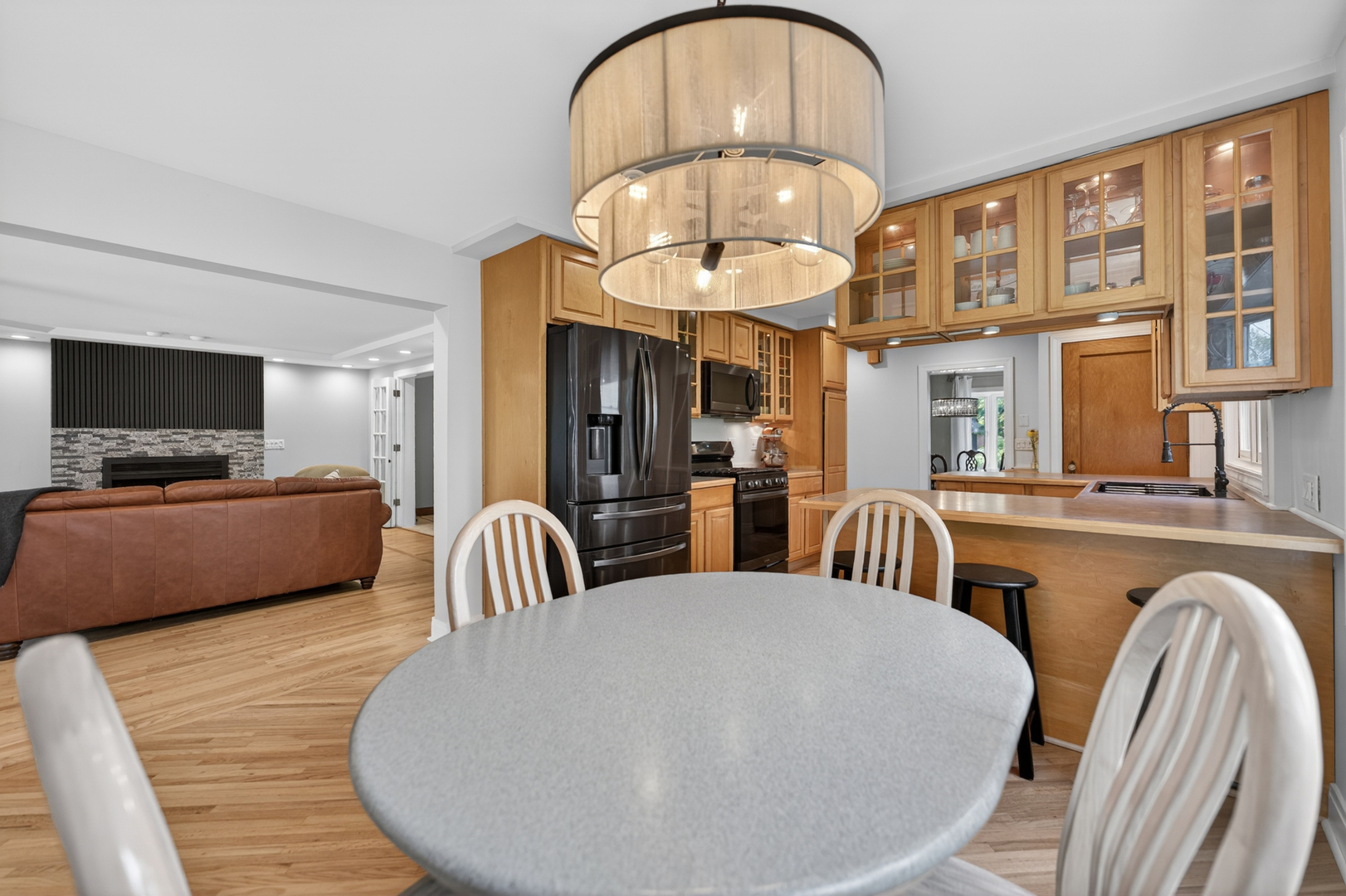 433 S Euclid Avenue, Villa Park, IL 60181