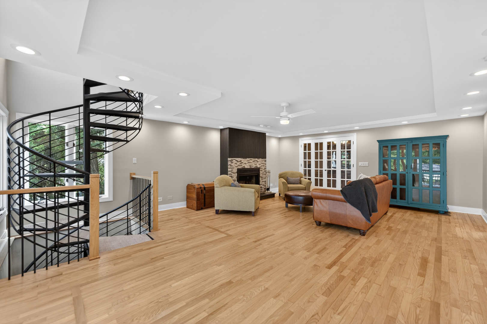 433 S Euclid Avenue, Villa Park, IL 60181