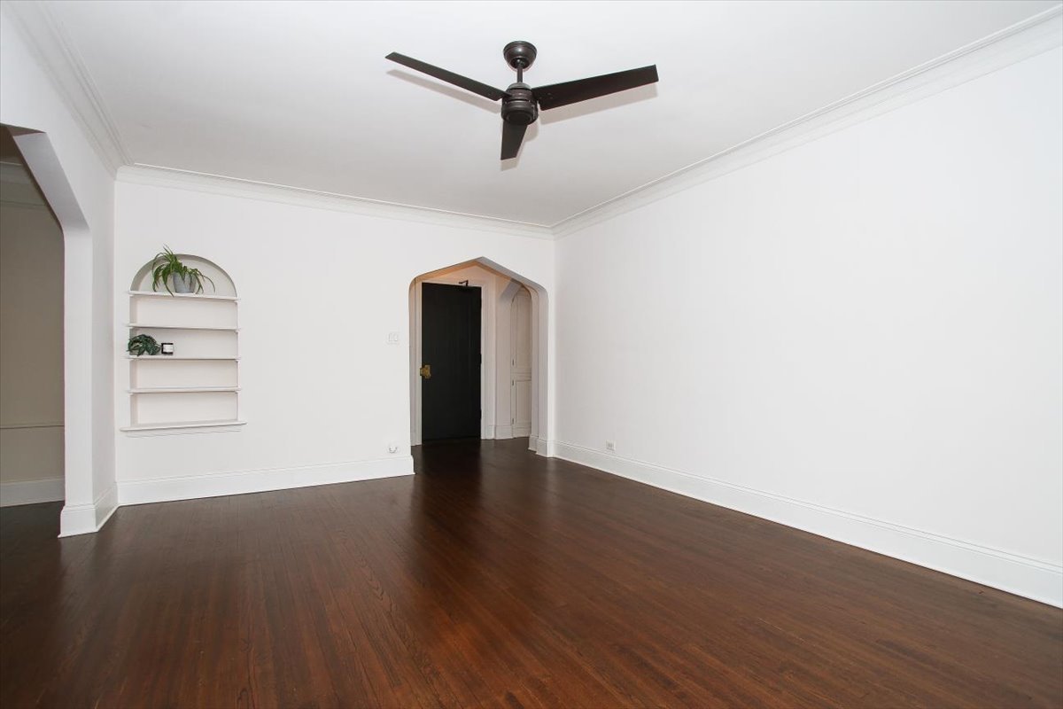 1445 W Elmdale Avenue #1, Chicago, IL 60660