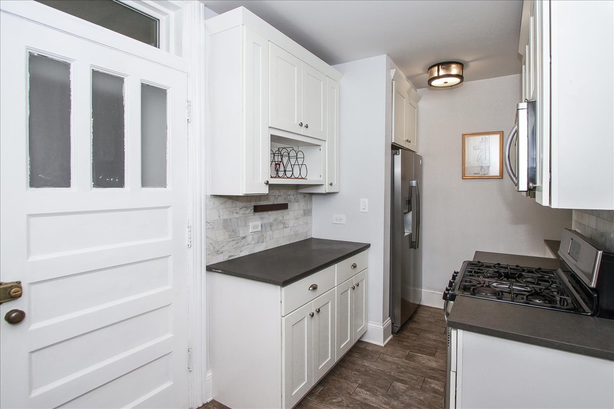 1445 W Elmdale Avenue #1, Chicago, IL 60660