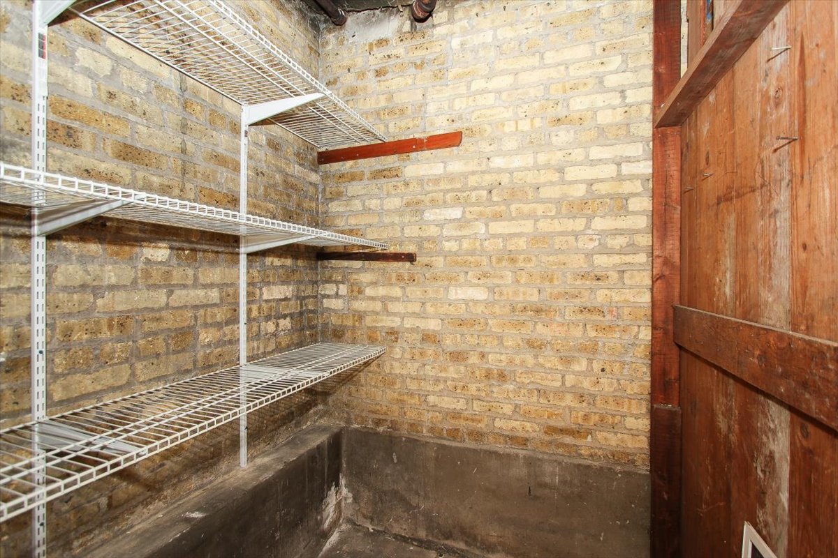1445 W Elmdale Avenue #1, Chicago, IL 60660