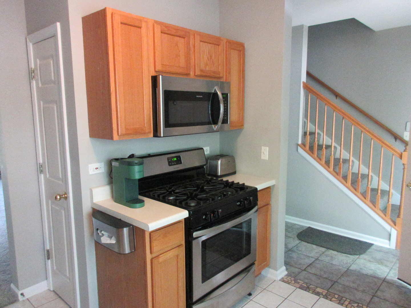 1225 N Village Drive, Round Lake Beach, IL 60073