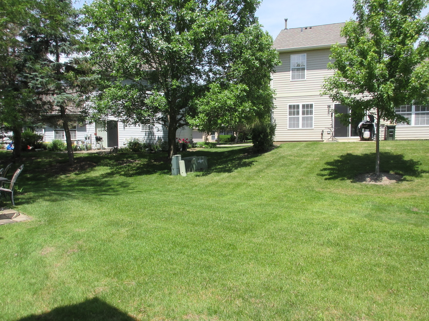 1225 N Village Drive, Round Lake Beach, IL 60073