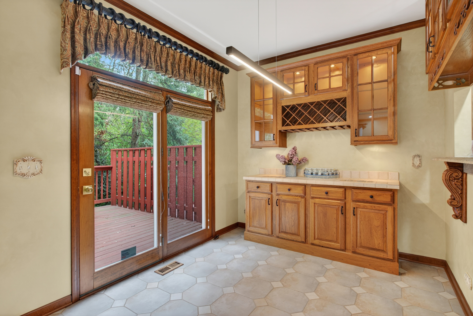 1572 Treeline Court, Naperville, IL 60565