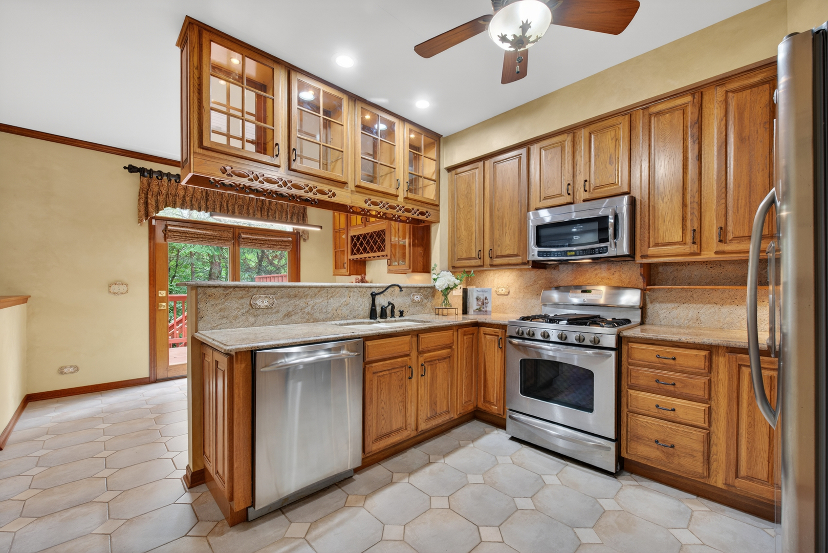 1572 Treeline Court, Naperville, IL 60565