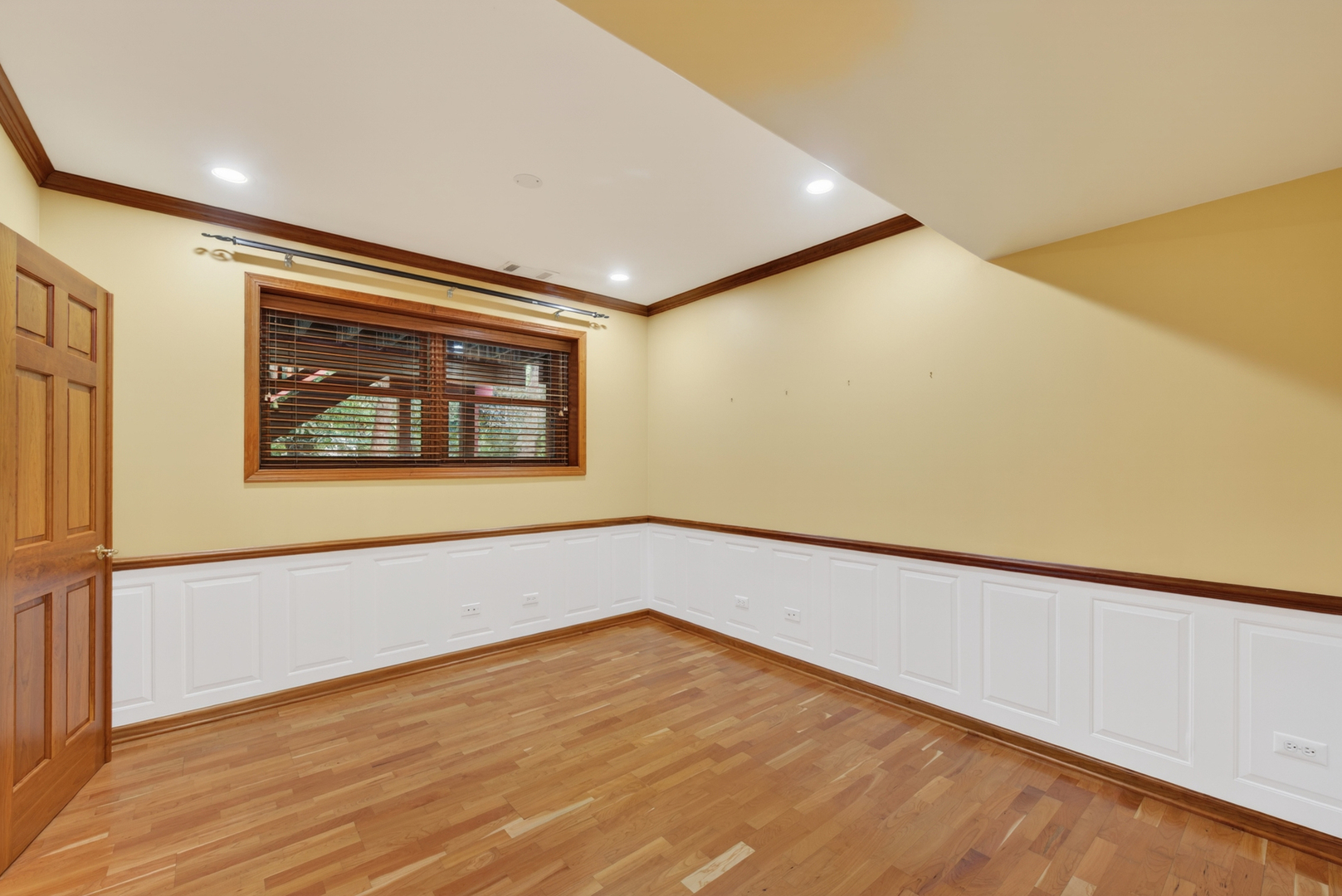 1572 Treeline Court, Naperville, IL 60565