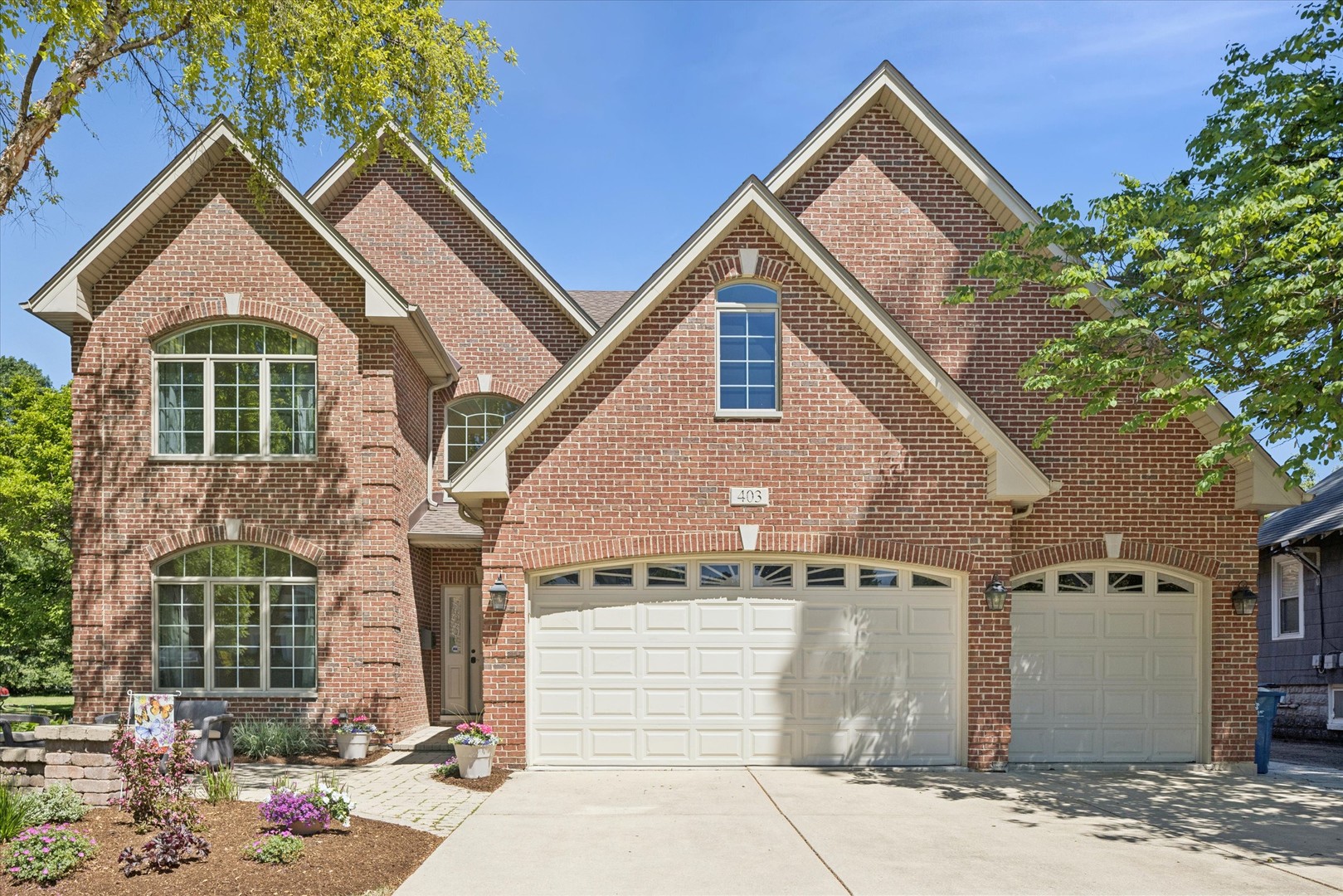 403 S Fairview Avenue, Elmhurst, IL 60126