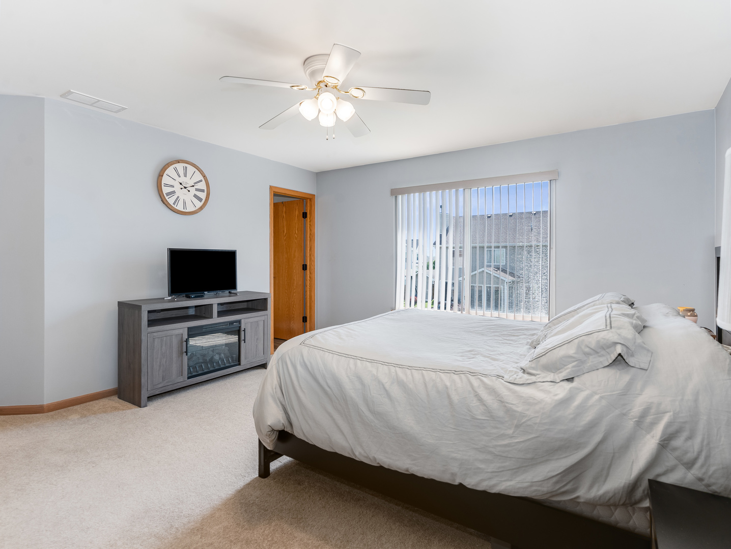 604 Silver Creek Drive, Joliet, IL 60431