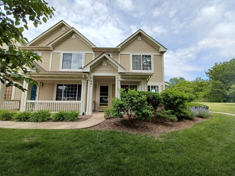 661 Lincoln Station Drive, Oswego, IL 60543