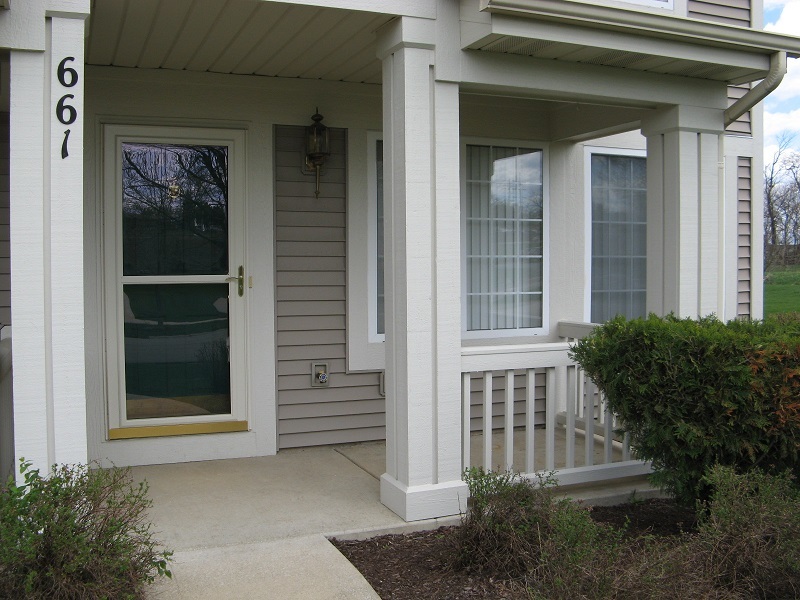 661 Lincoln Station Drive, Oswego, IL 60543
