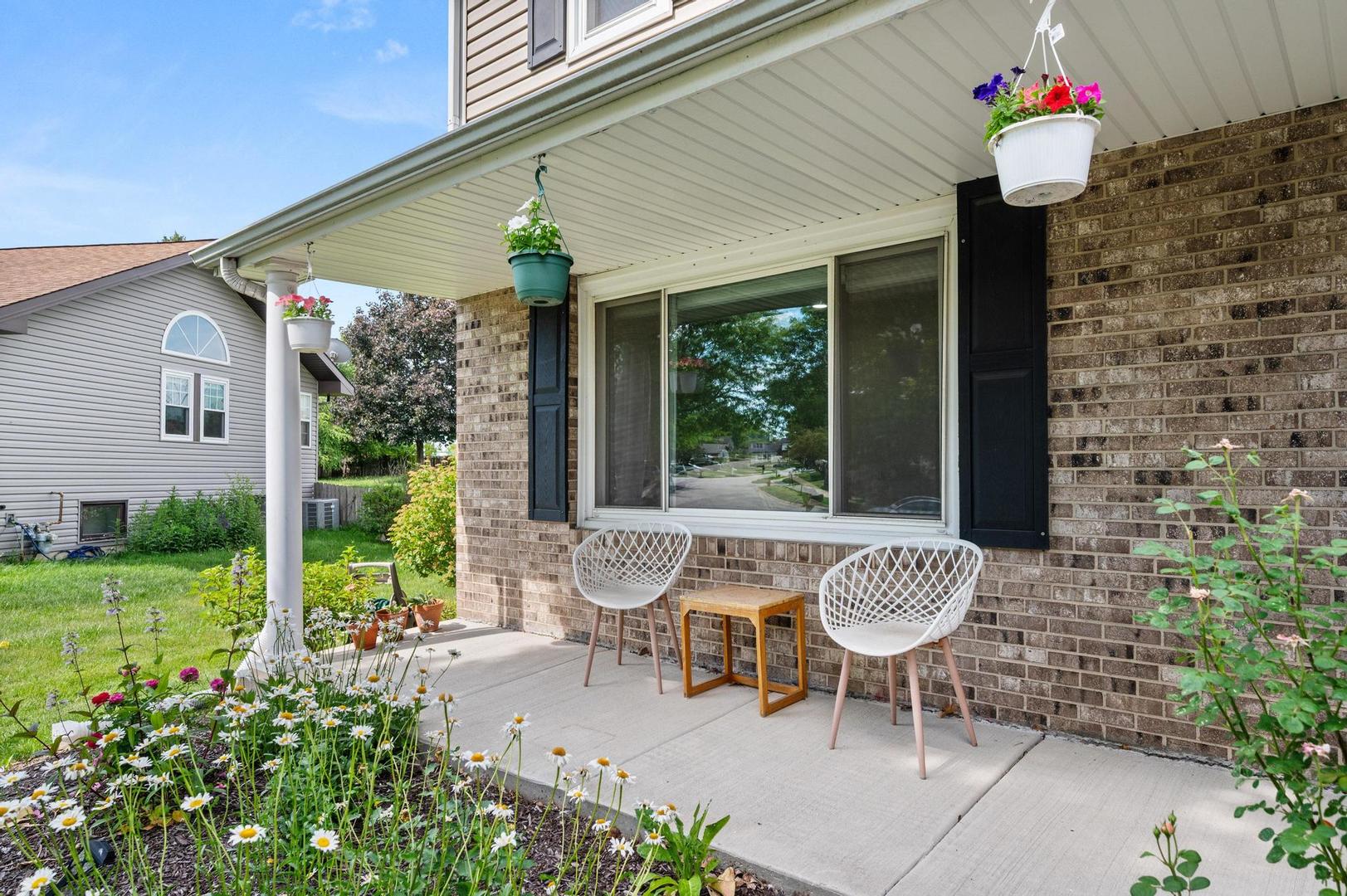 485 W CIMARRON Drive, Aurora, IL 60504