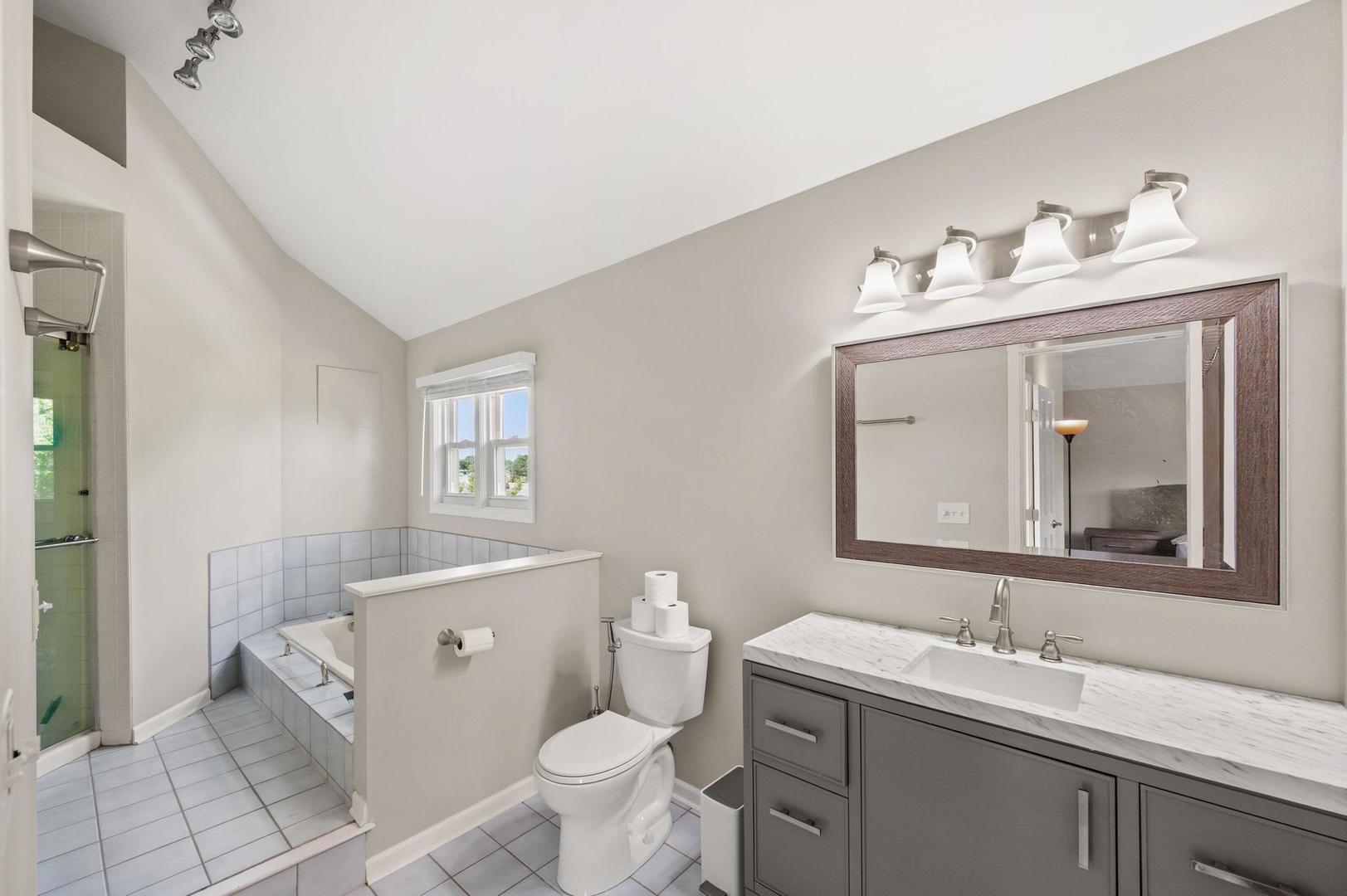 485 W CIMARRON Drive, Aurora, IL 60504