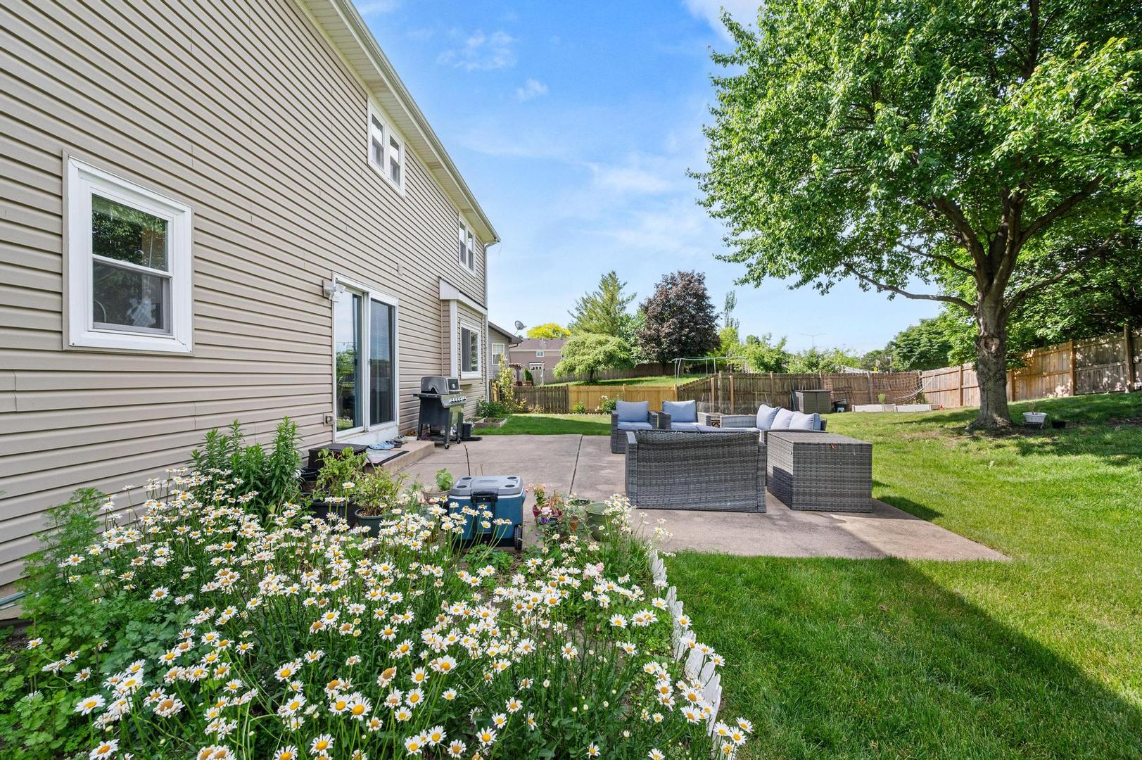 485 W CIMARRON Drive, Aurora, IL 60504