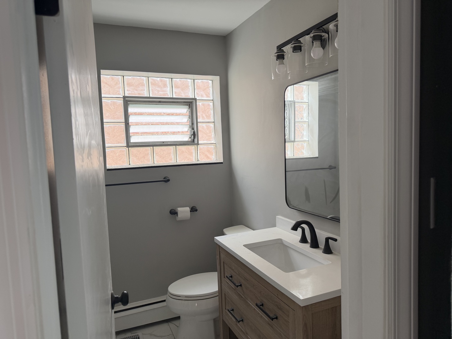 8011 S KOMENSKY Avenue #1, Chicago, IL 60652