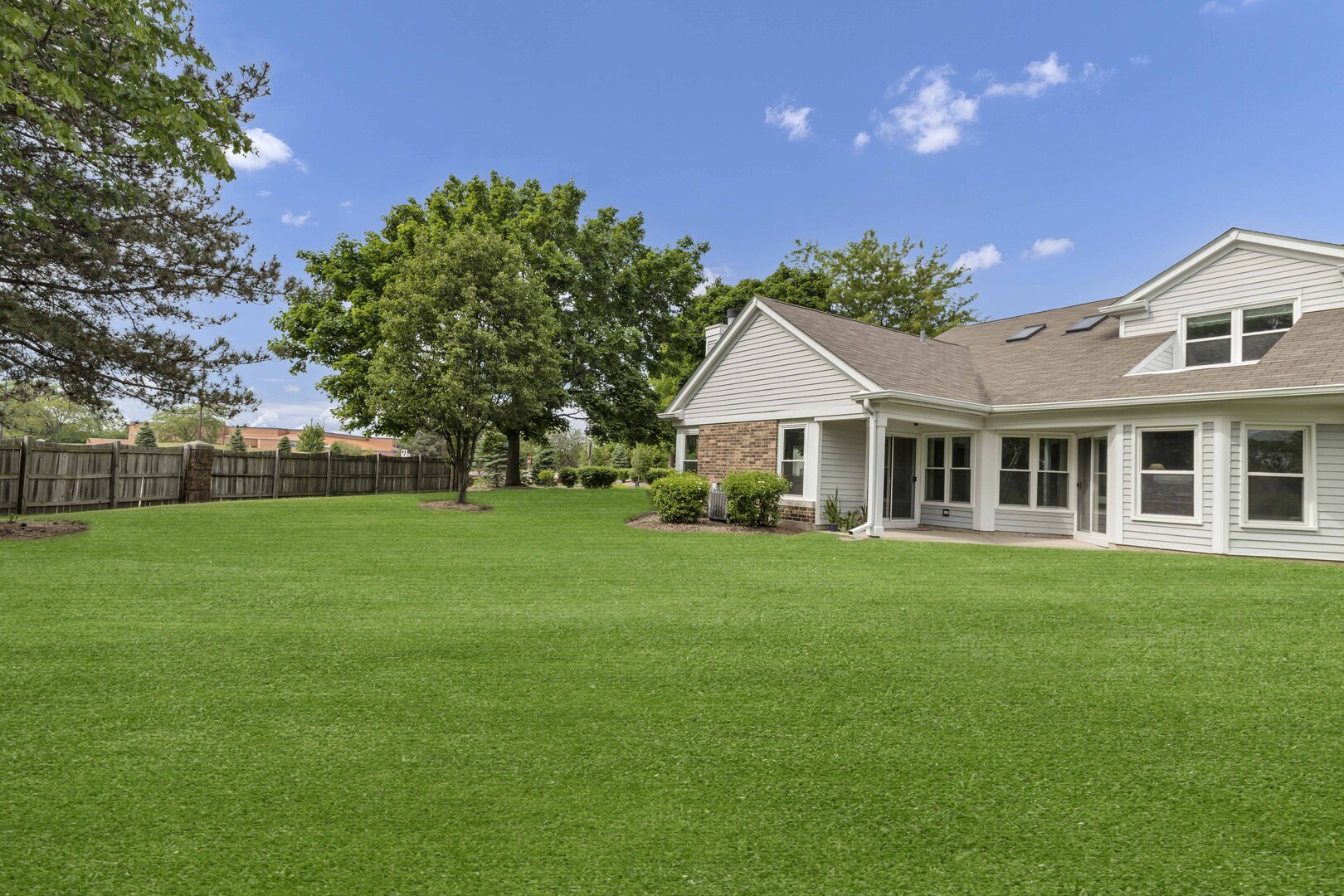 501 Banyan Tree Lane, Buffalo Grove, IL 60089