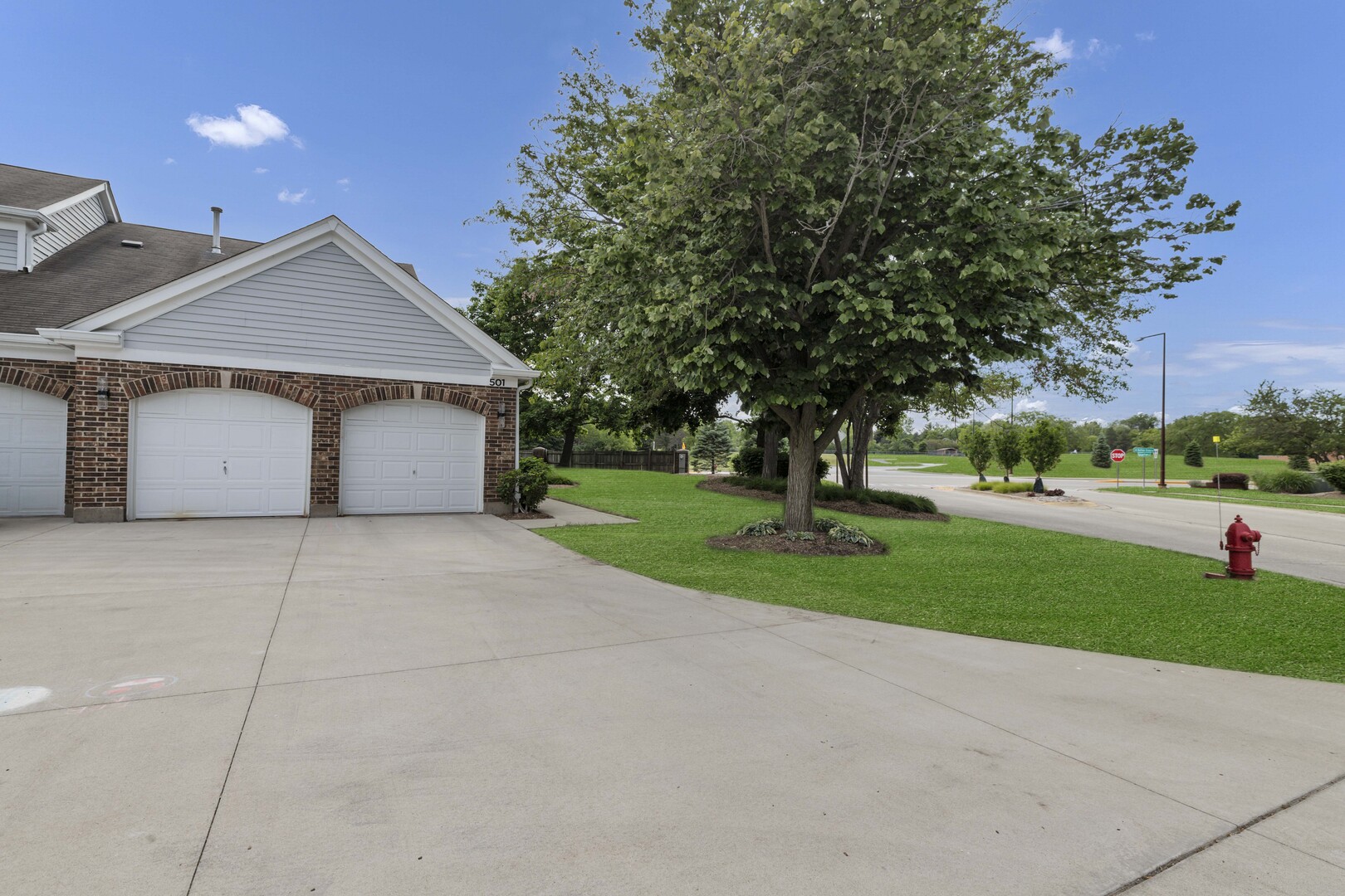 501 Banyan Tree Lane, Buffalo Grove, IL 60089