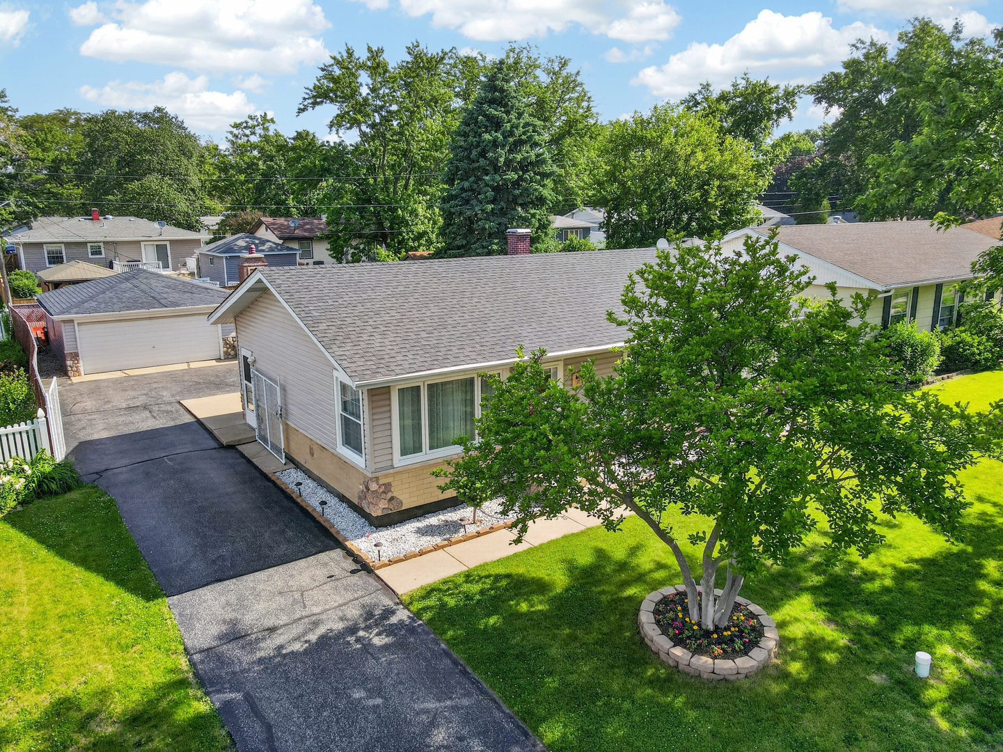 1104 Basin Drive, Lockport, IL 60441