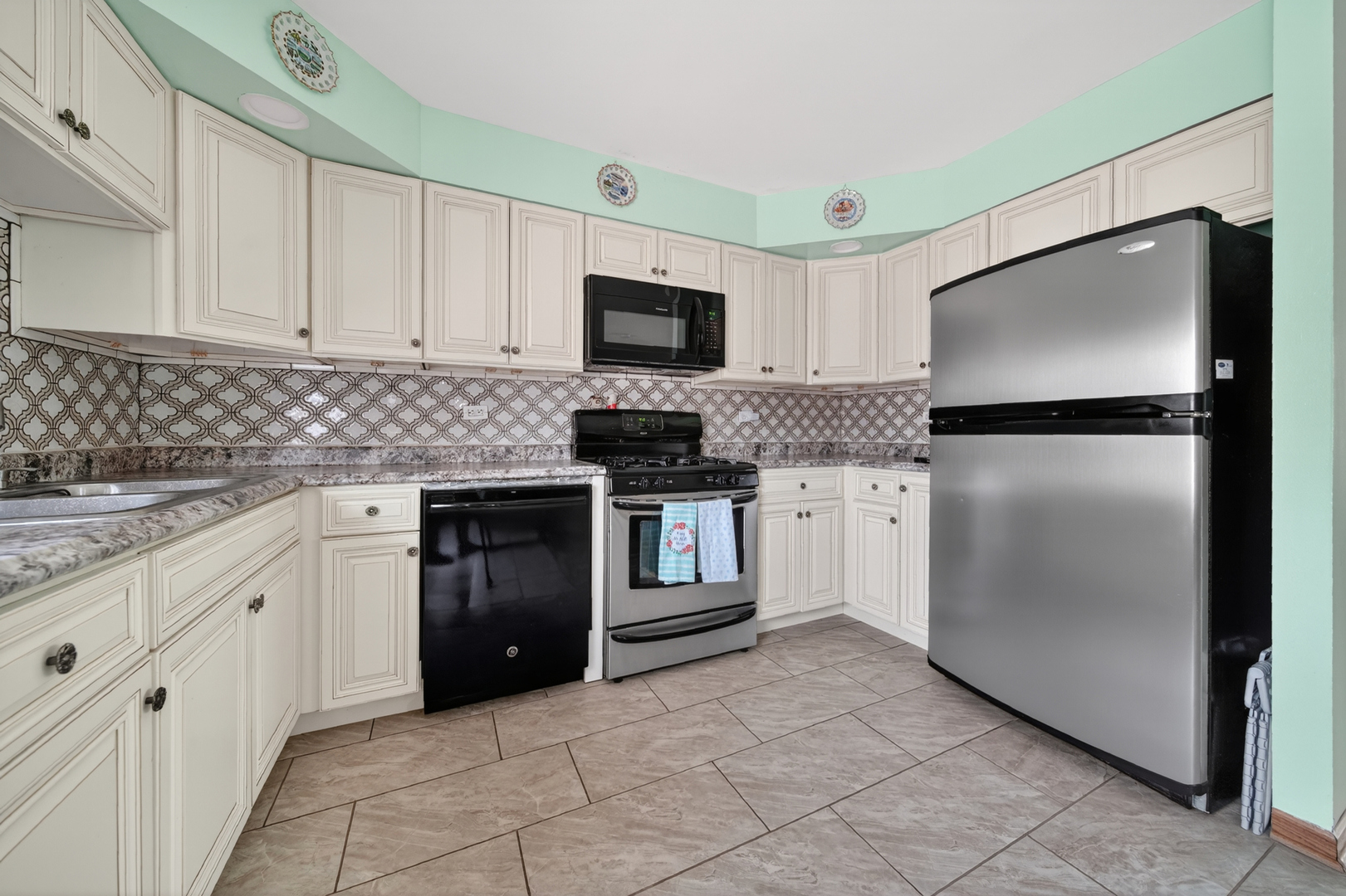 1104 Basin Drive, Lockport, IL 60441