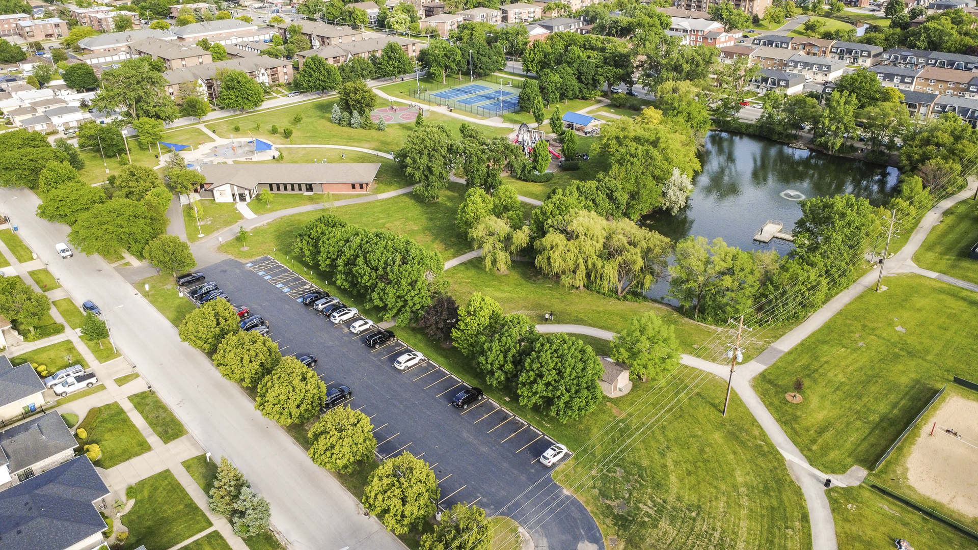 5425 Drury Lane, Oak Lawn, IL 60453