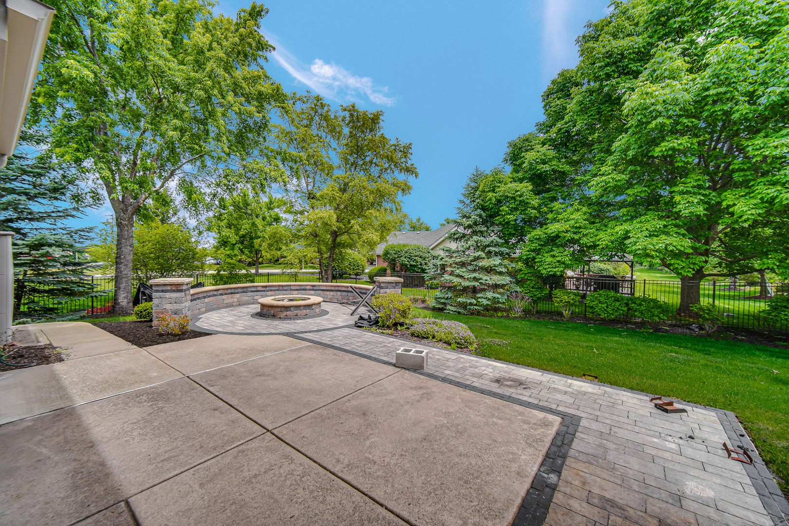 21147 Hunter Woods Drive, Frankfort, IL 60423