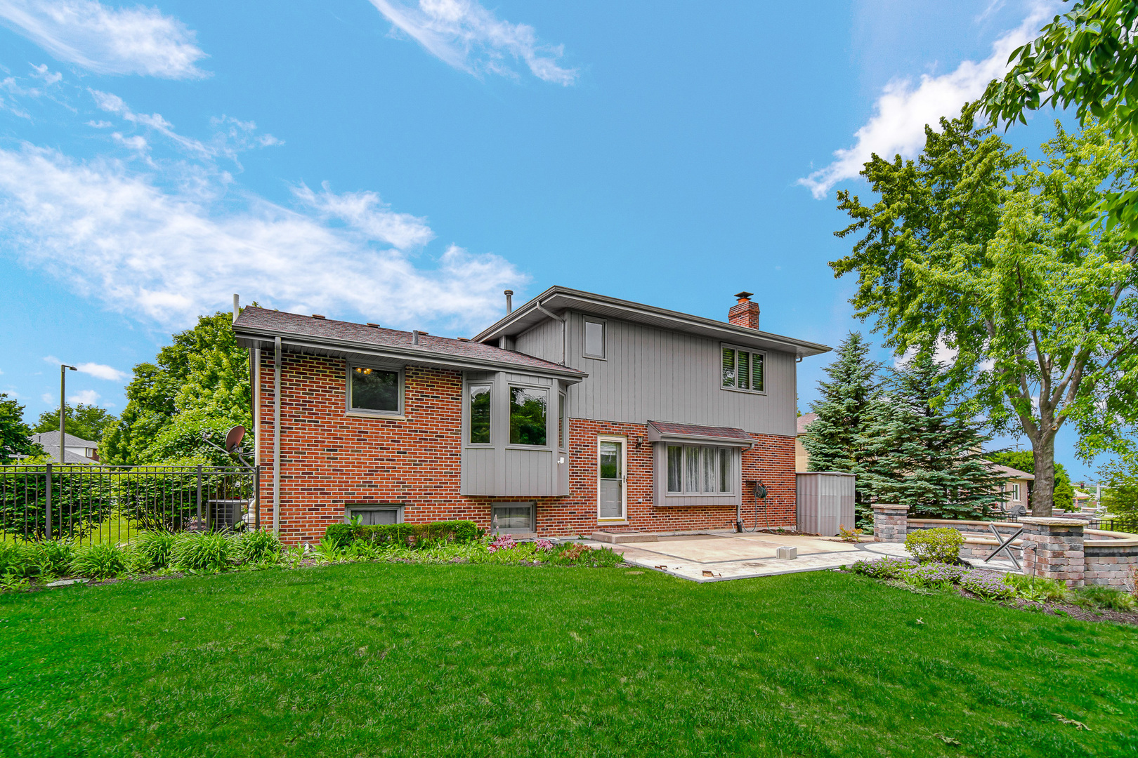 21147 Hunter Woods Drive, Frankfort, IL 60423