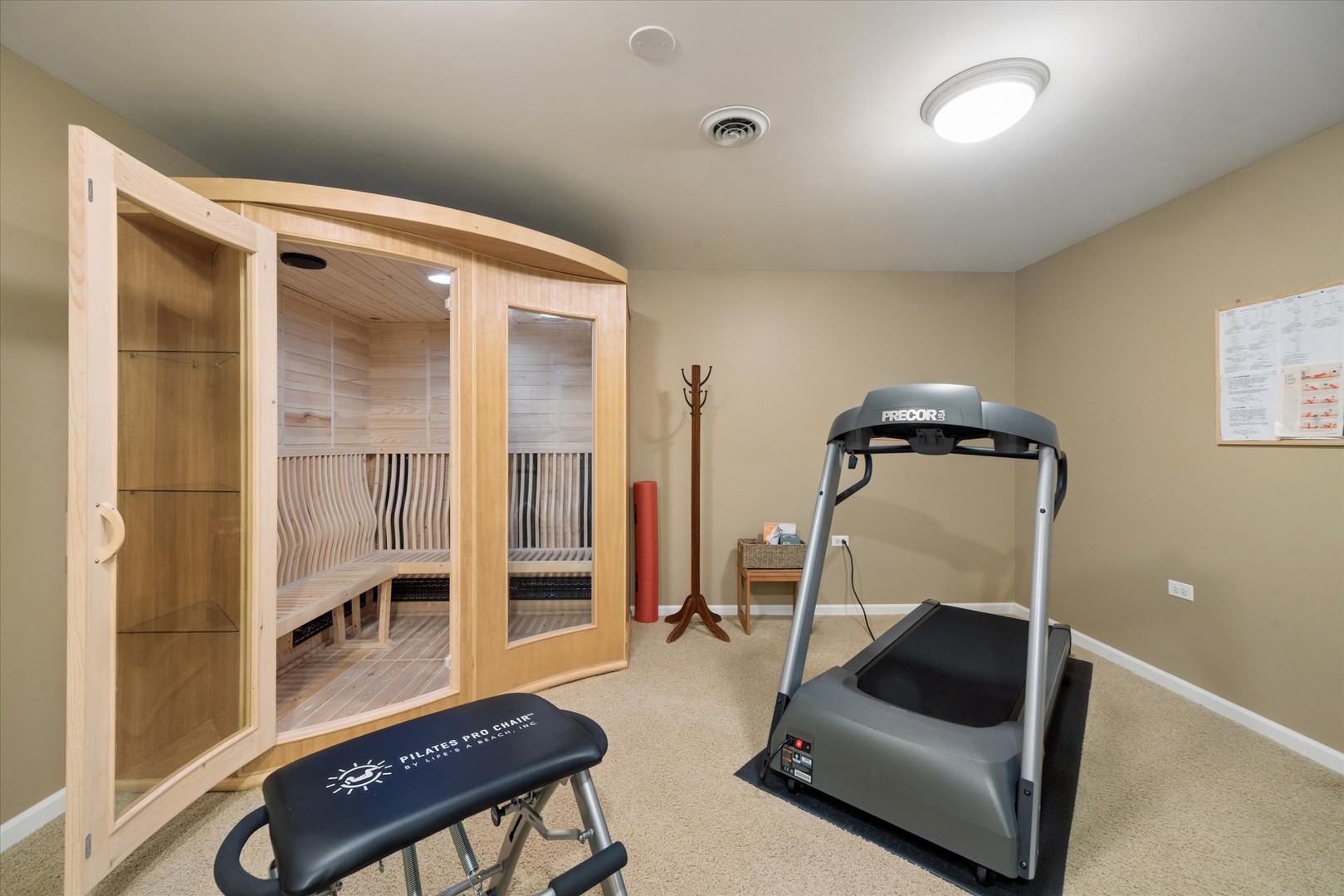 621 Dunhill Lane, Carol Stream, IL 60188