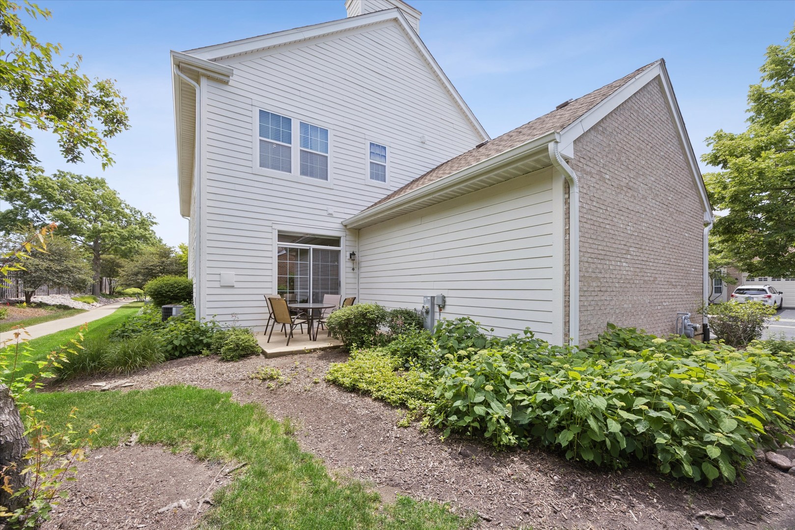 621 Dunhill Lane, Carol Stream, IL 60188