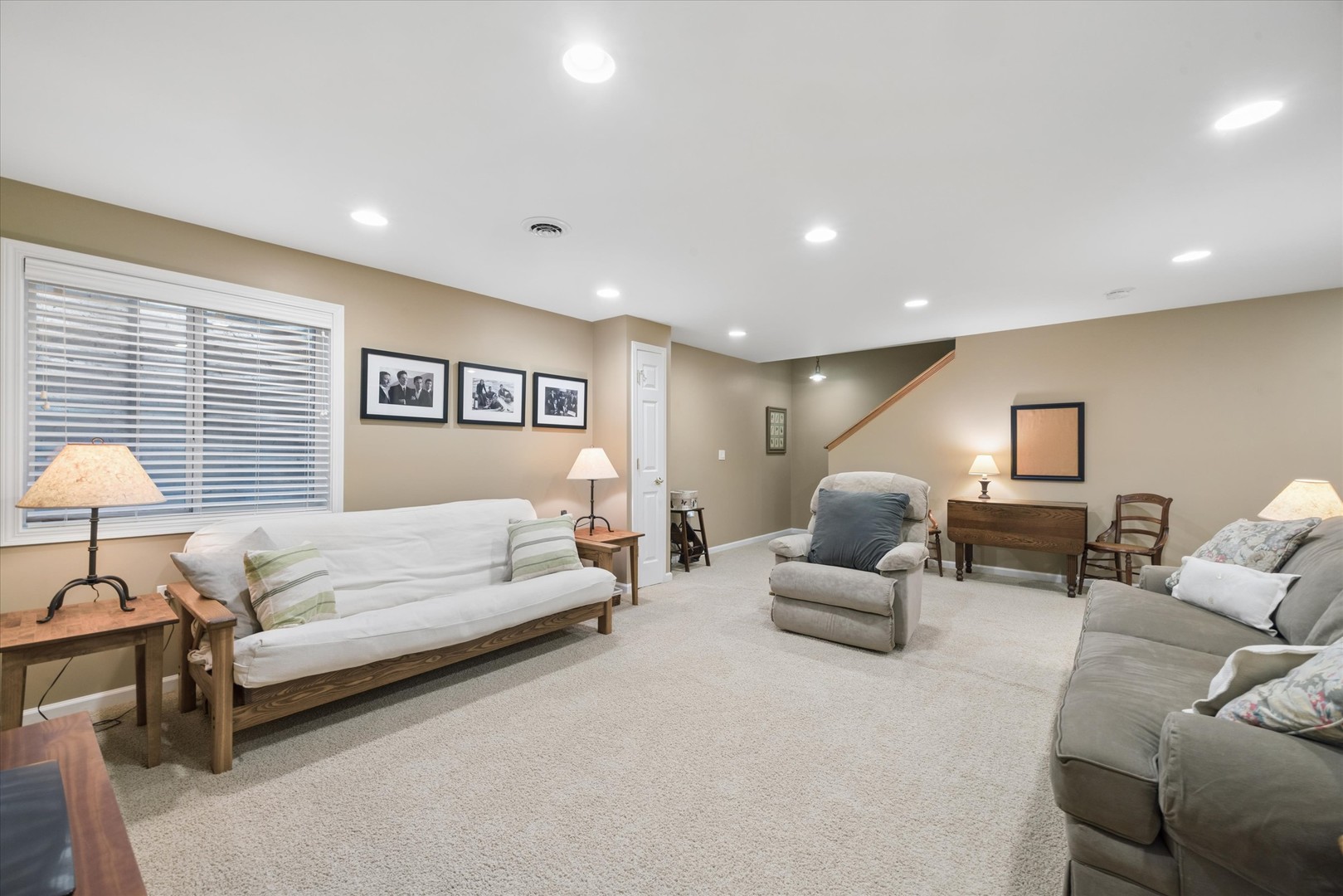 621 Dunhill Lane, Carol Stream, IL 60188