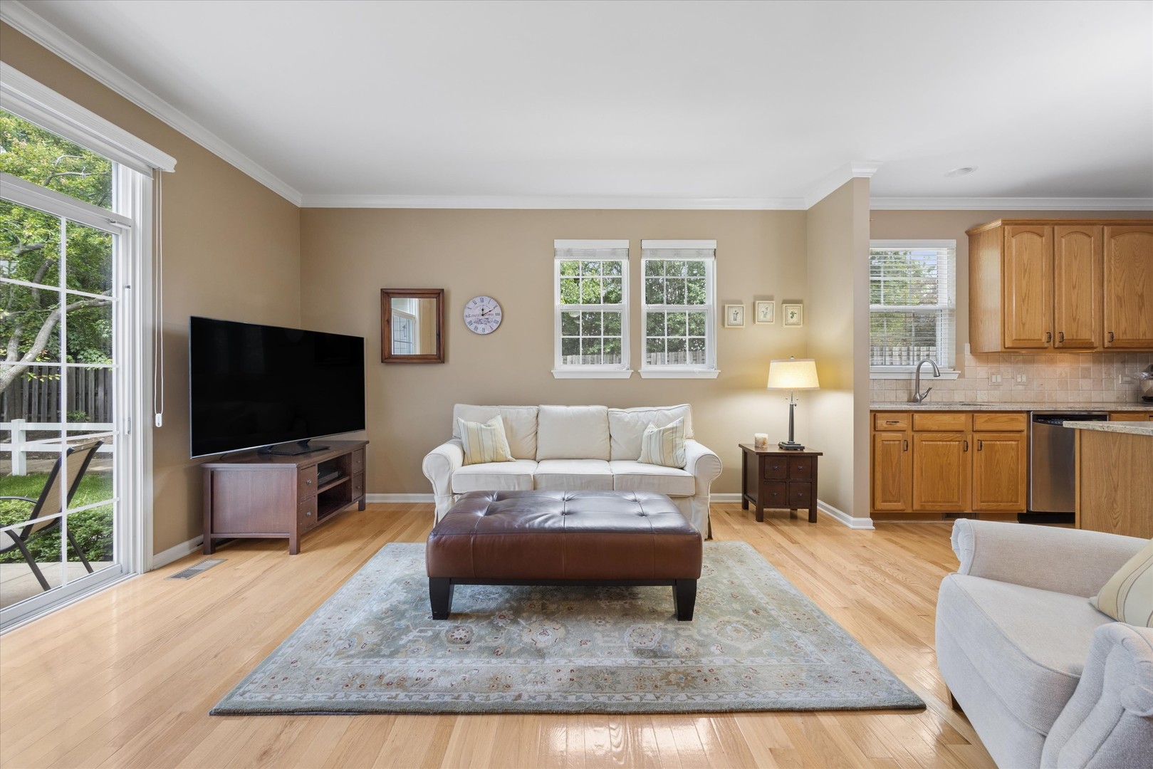 621 Dunhill Lane, Carol Stream, IL 60188