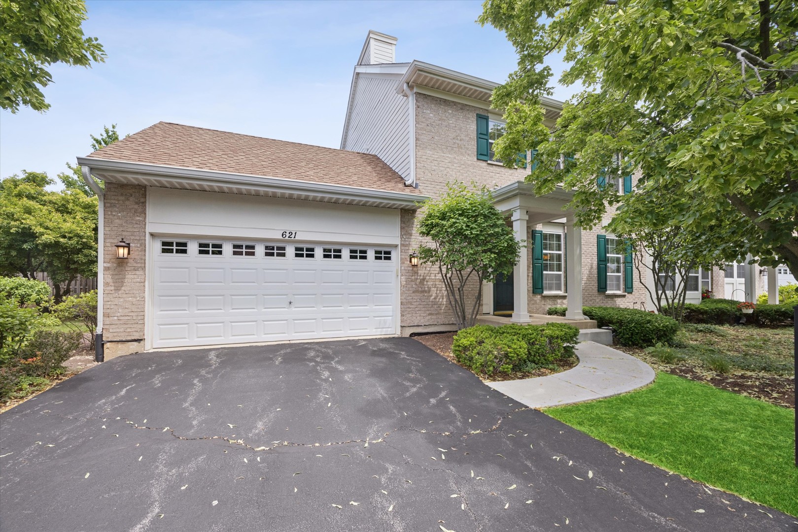 621 Dunhill Lane, Carol Stream, IL 60188