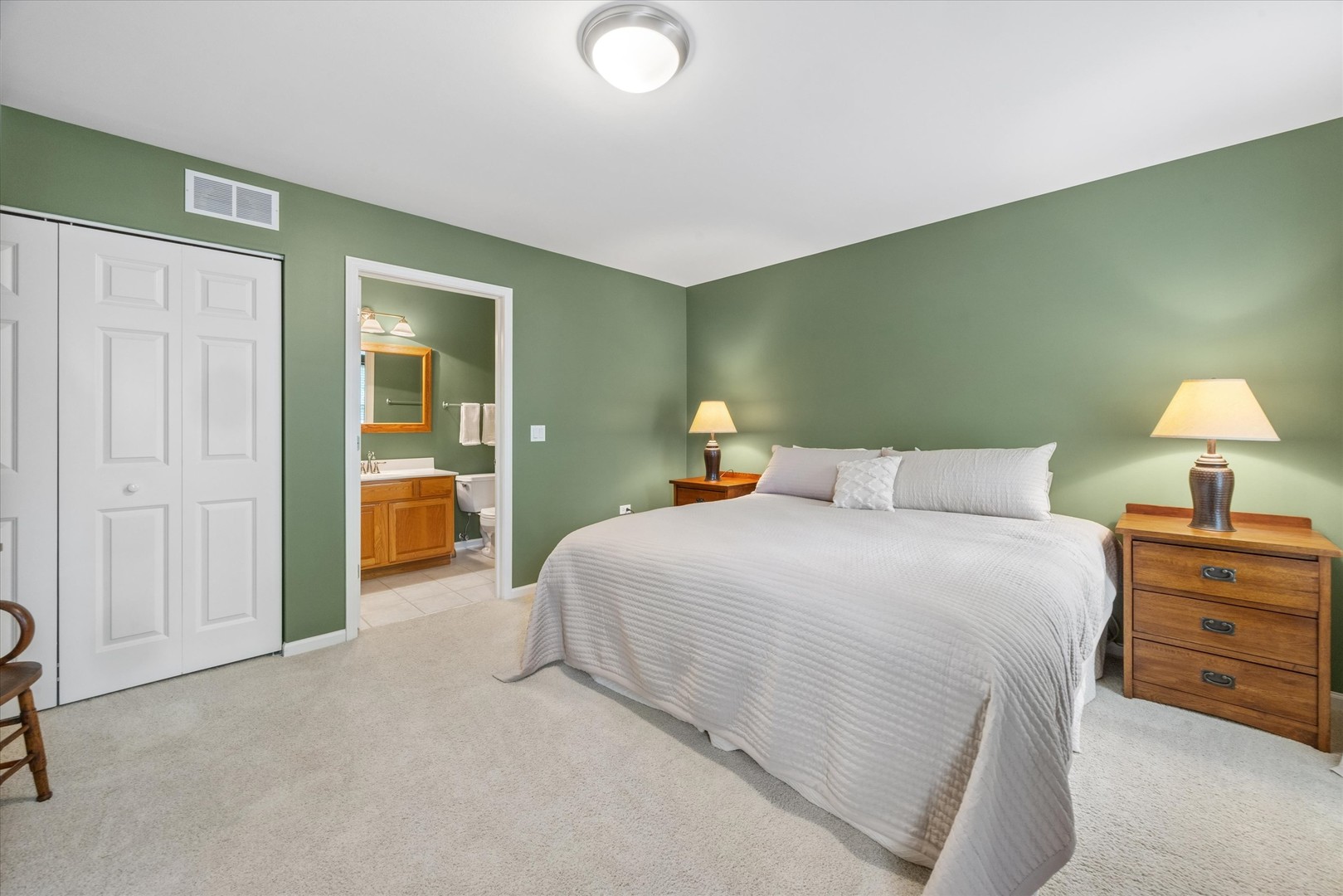621 Dunhill Lane, Carol Stream, IL 60188