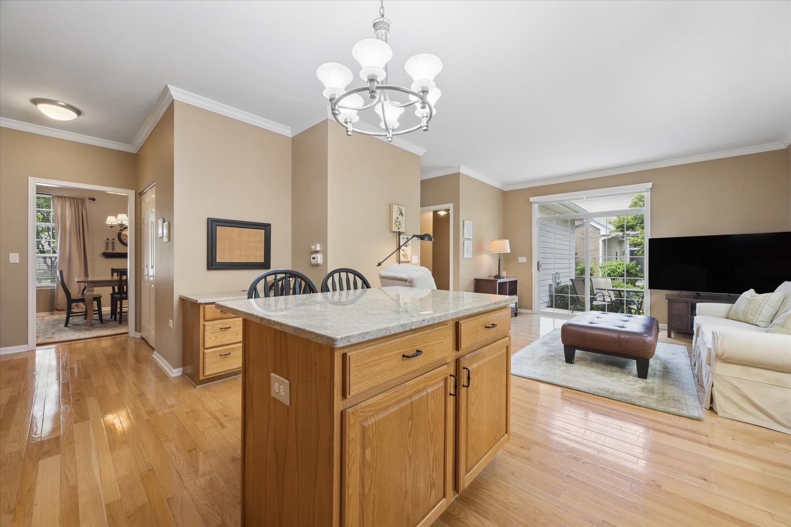 621 Dunhill Lane, Carol Stream, IL 60188