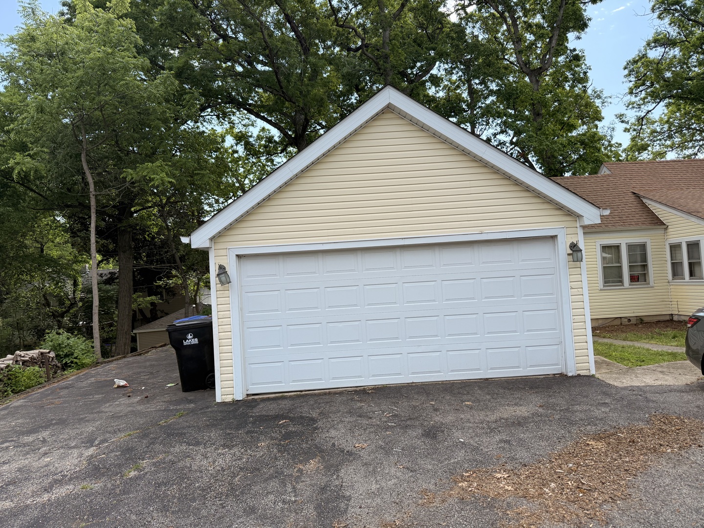 2816 Magellan Drive, McHenry, IL 60051